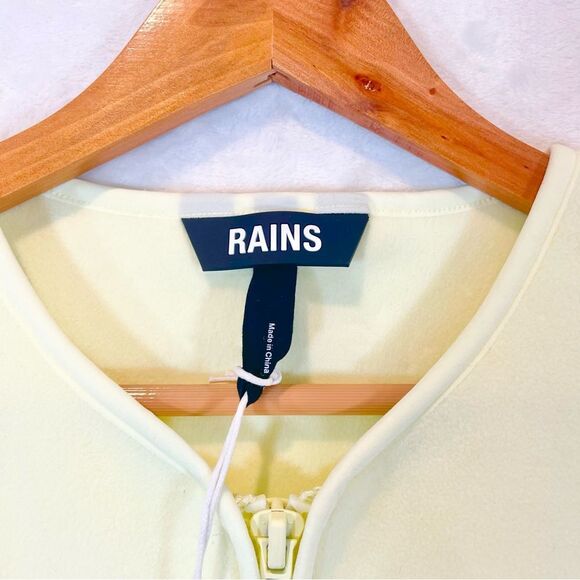 Rains Fleece Vest Straw Yellow Sleeveless Pockets Jacket Liner NWT NEW Medium - Picture 4 of 16